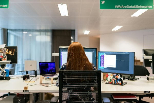 Comment les entreprises de services de nettoyage peuvent-elles utiliser les témoignages clients pour attirer de nouveaux clients?